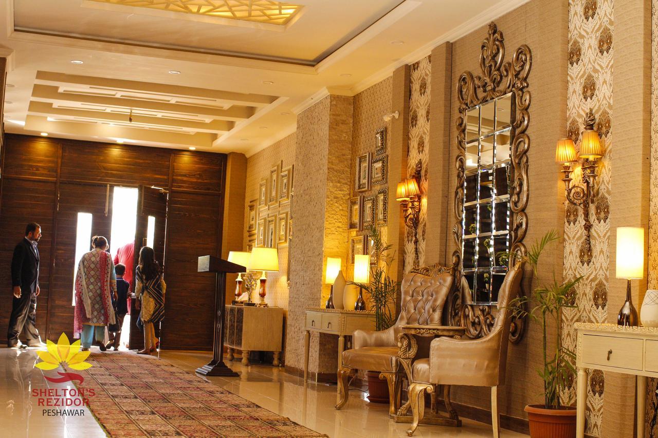 Hotel Shelton'S Rezidor Peshawar Esterno foto